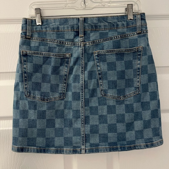 Size 10 Checkered Wild Fable jean skirt. - Picture 2 of 3